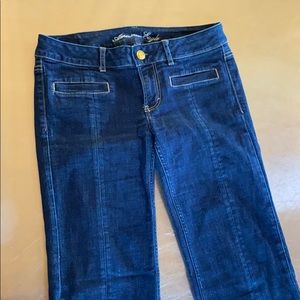 American eagle jeans. Size 6. Never worn!